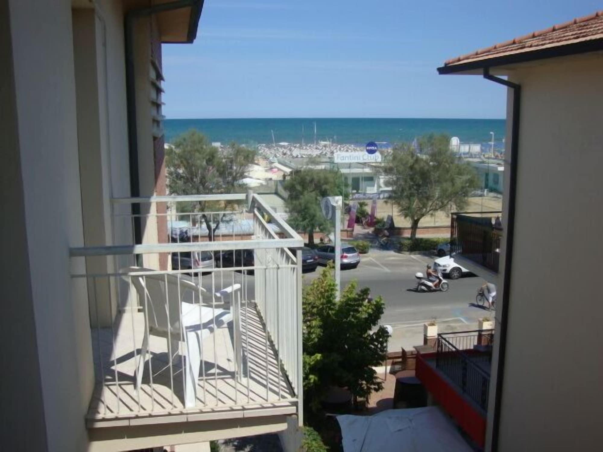 Sportur Club Hotel Cervia Esterno foto